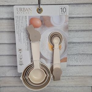 10-Piece Beige Measuring Cups and Spoons Set